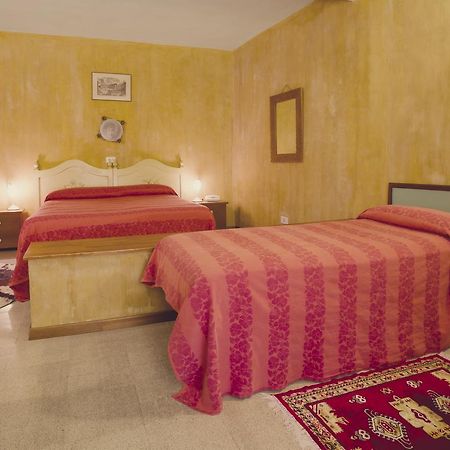 Hotel Centrale วิแตร์โบ ภายนอก รูปภาพ