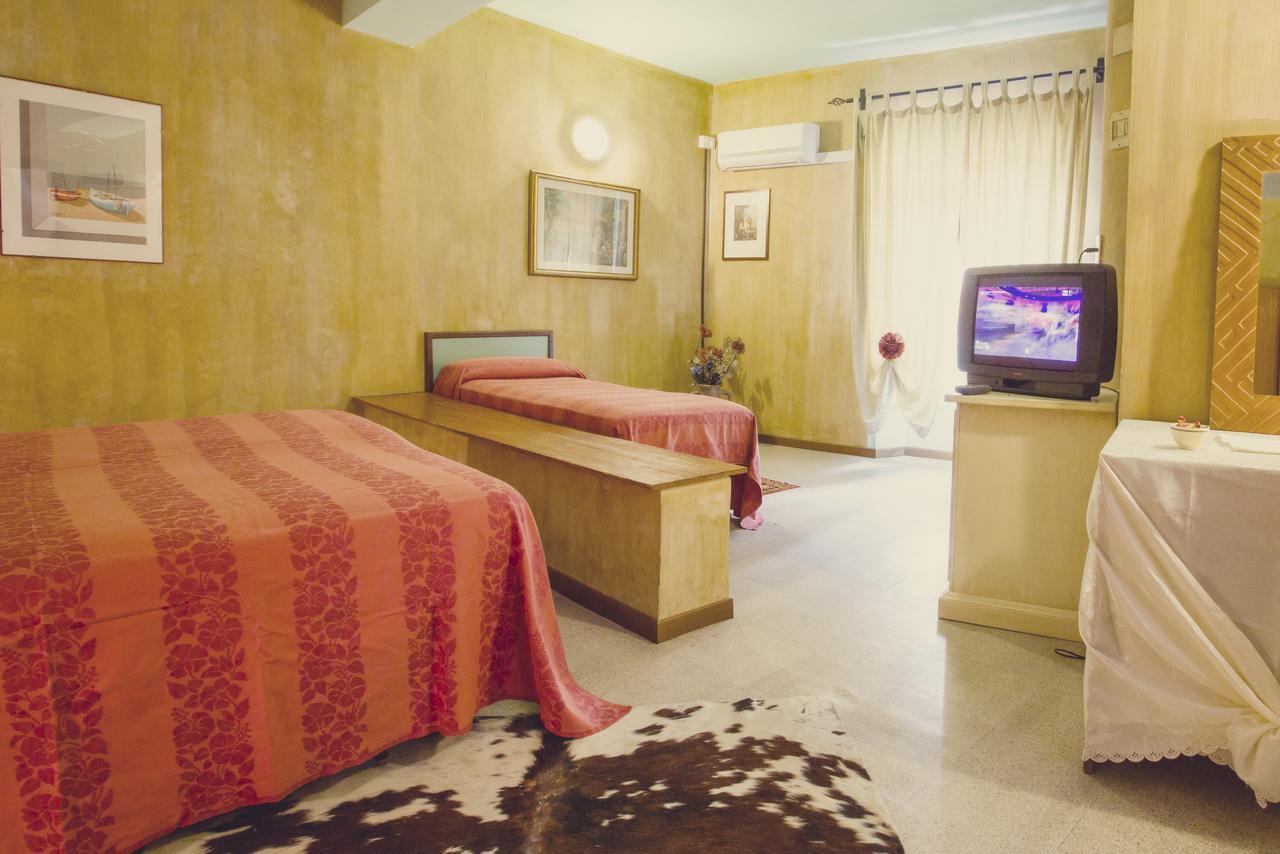 Hotel Centrale วิแตร์โบ ภายนอก รูปภาพ